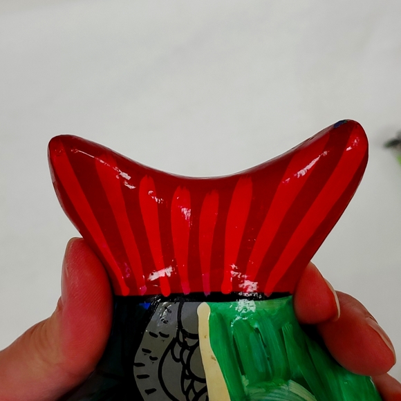 Vintage Talavera handmade and hand painted red ware fish art piece - Picture 10 of 10